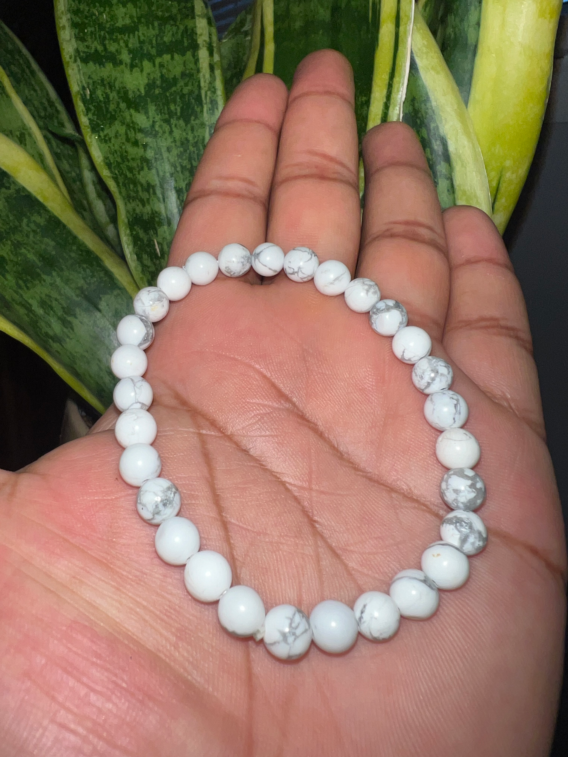 Howlite image 0